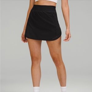 Lululemon Hotty Hot Highrise skirt 6